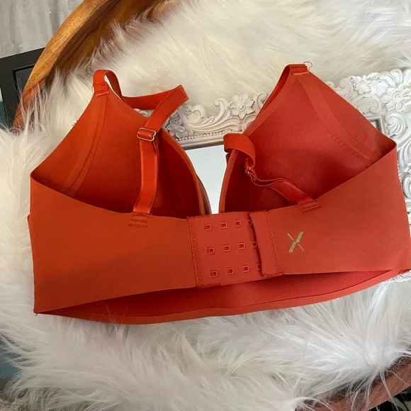 Three Knix bras - Picture 7 of 7